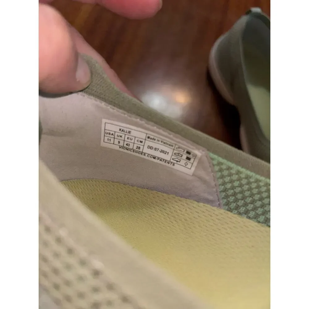 Vionic Kallie women’s knit slip-on comfort flats green (size 11)